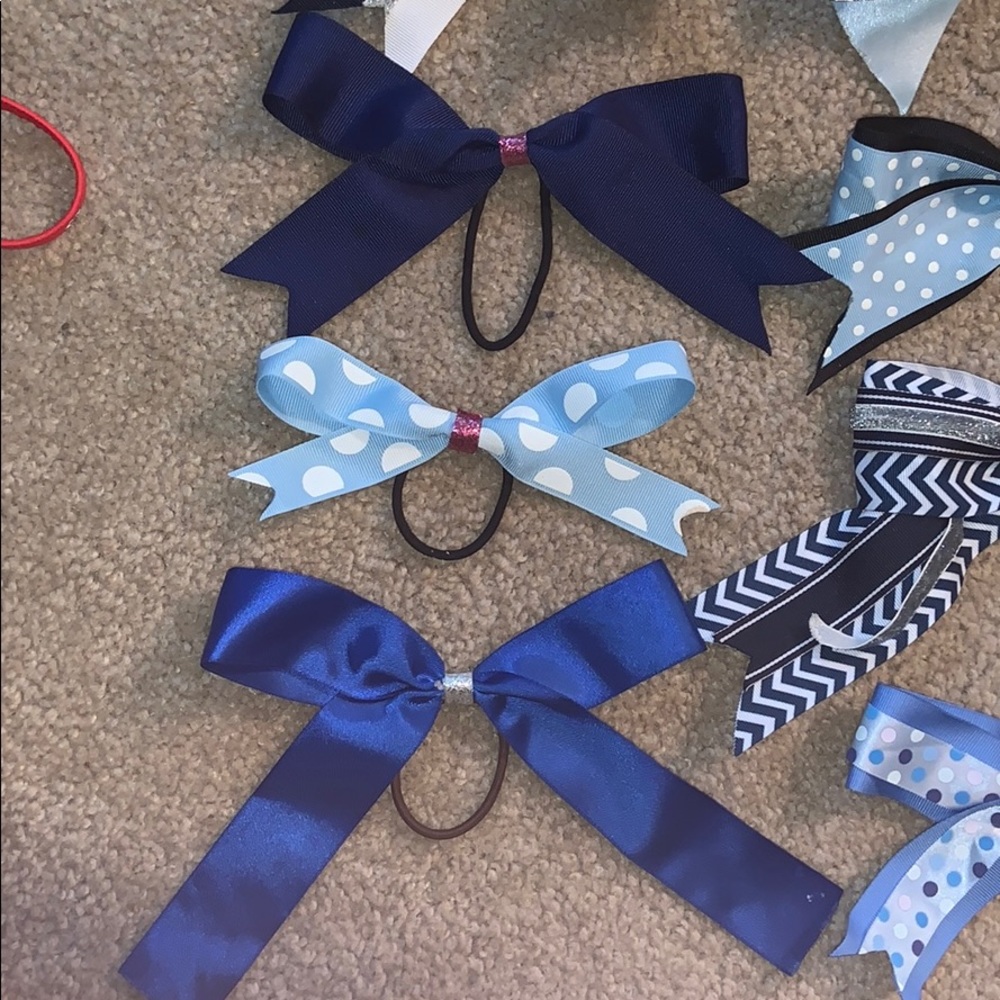 Bows!!!! - Picture 3 of 8